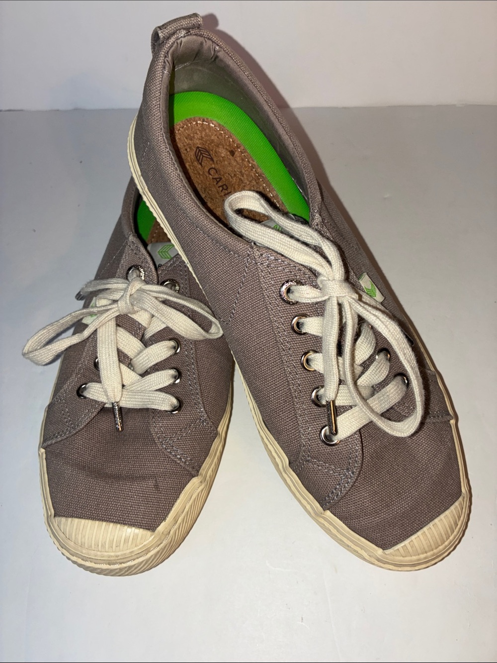 Cariuma Gray/Taupe Canvas Sneaker, Women’s 9